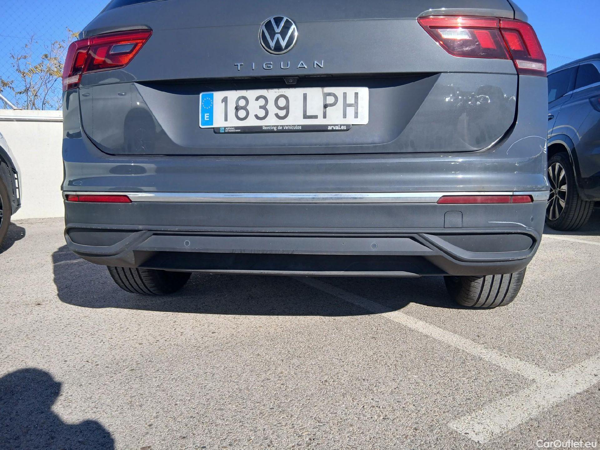  Volkswagen  Tiguan VOLKSWAGEN  / 2020 / 5P / todoterreno Life 2.0 TDI 110kW (150CV) DSG #24