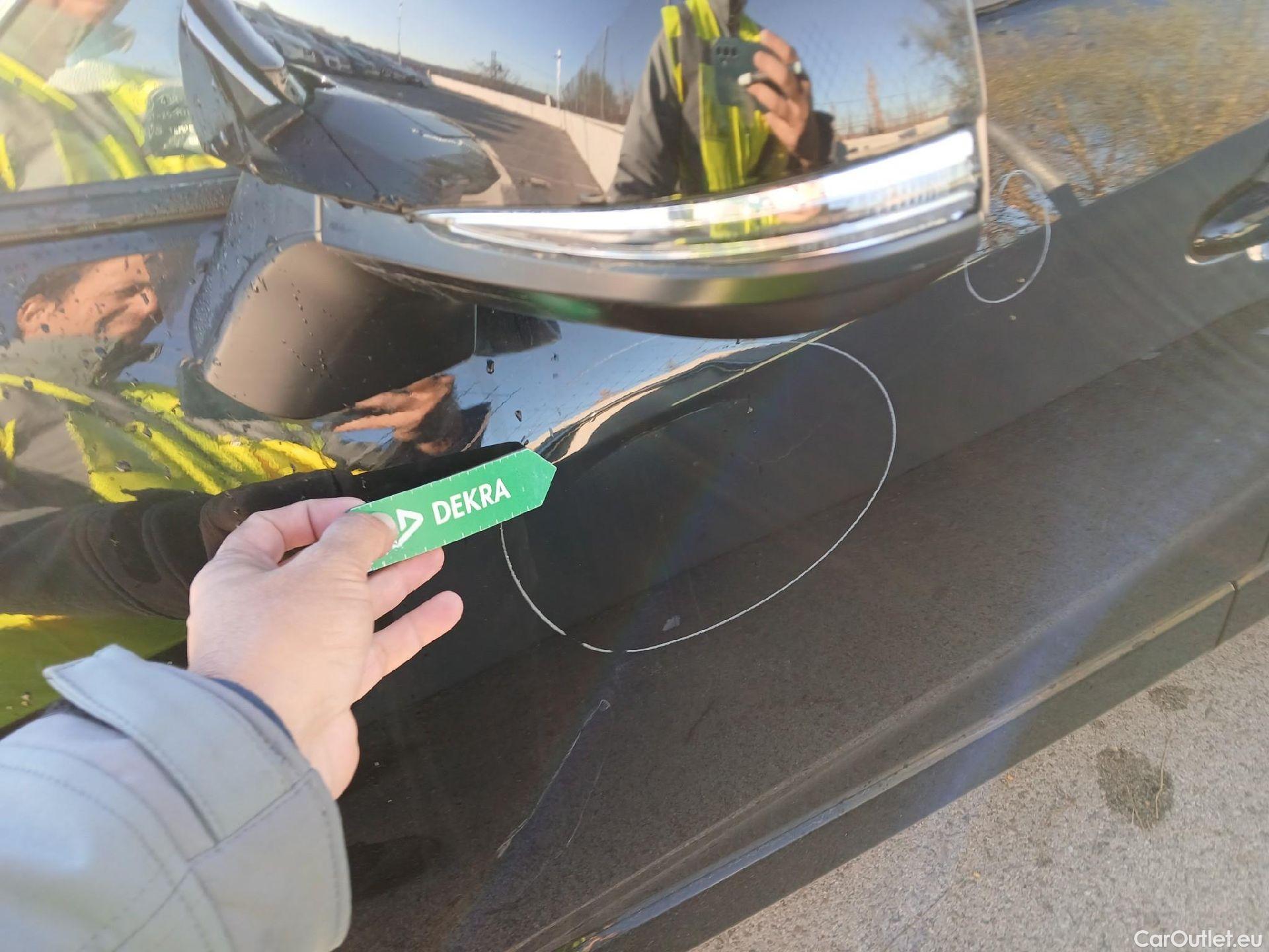  Toyota  RAV4 TOYOTA  / 2018 / 5P / todoterreno 2.5l 220H Black Edition(SP) #11