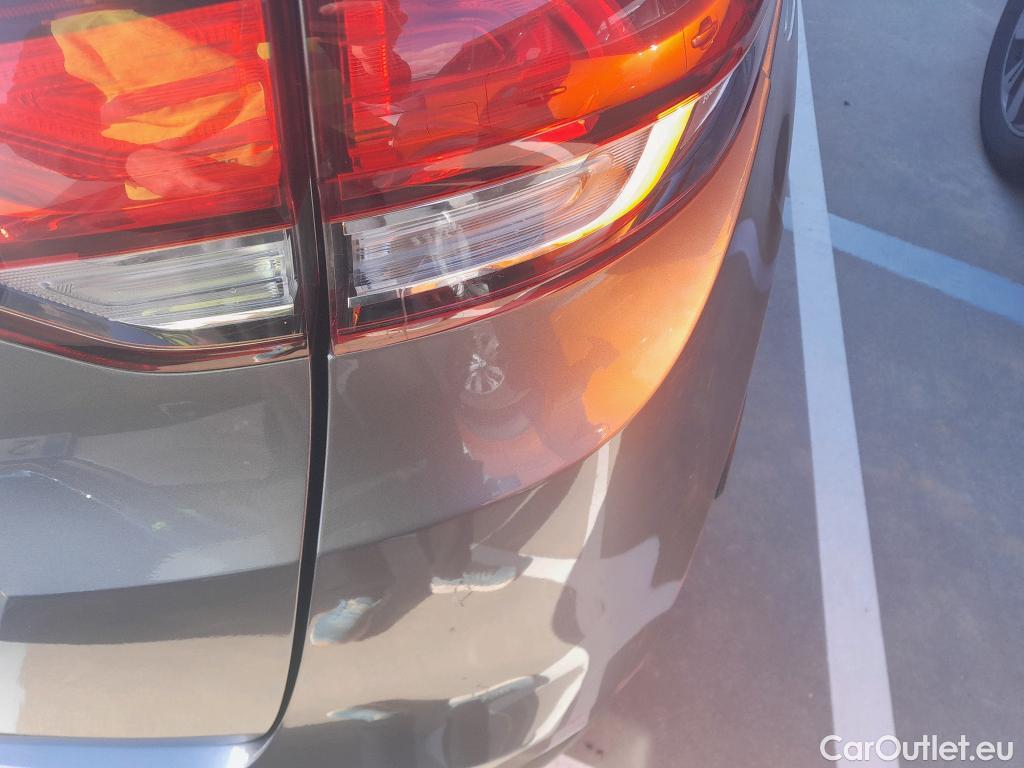  Renault  Scenic RENAULT Scénic / 2016 / 5P / monovolumen compacto Zen Energy dCi 96kW (130CV) #52