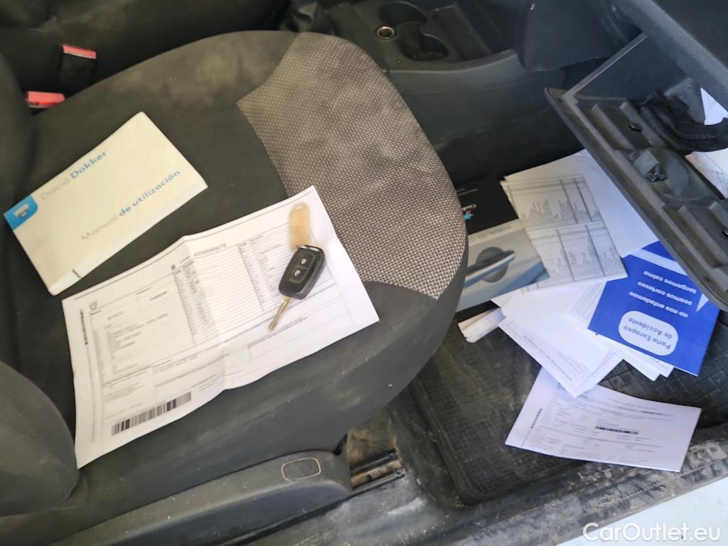  Dacia  Dokker DACIA  / 2013 / 4P / furgón derivado de turismo Van Essential Blue dCi 70kW (95CV) #21