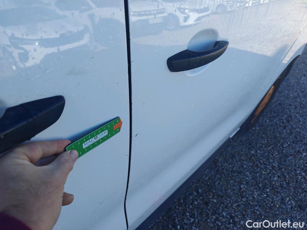  Citroen  Jumpy CITROEN  / 2016 / 4P / furgón Talla M BlueHDi 100 S&S 6v Control #18