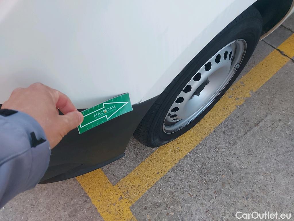  Fiat  Doblo FIAT Doblò Cargo/2015/3P/furgón derivado de turismo Cargo Base Plus 1.4 Tjet 89kW GNC
 #24