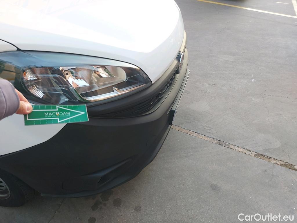  Fiat  Doblo FIAT Doblò Cargo/2015/3P/furgón derivado de turismo Cargo Base Plus 1.4 Tjet 89kW GNC #16