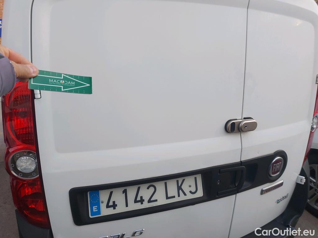  Fiat  Doblo FIAT Doblò Cargo/2015/3P/furgón derivado de turismo Cargo Base Plus 1.4 Tjet 89kW GNC
 #32
