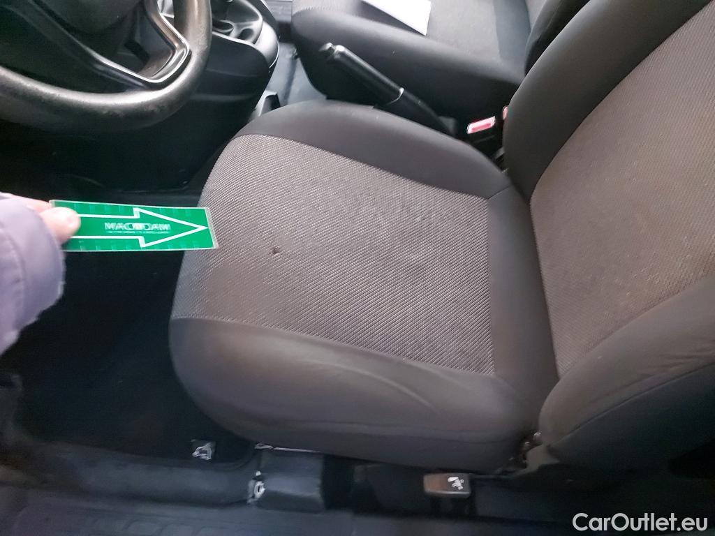  Fiat  Doblo FIAT Doblò Cargo/2015/3P/furgón derivado de turismo Cargo Base Plus 1.4 Tjet 89kW GNC
 #13