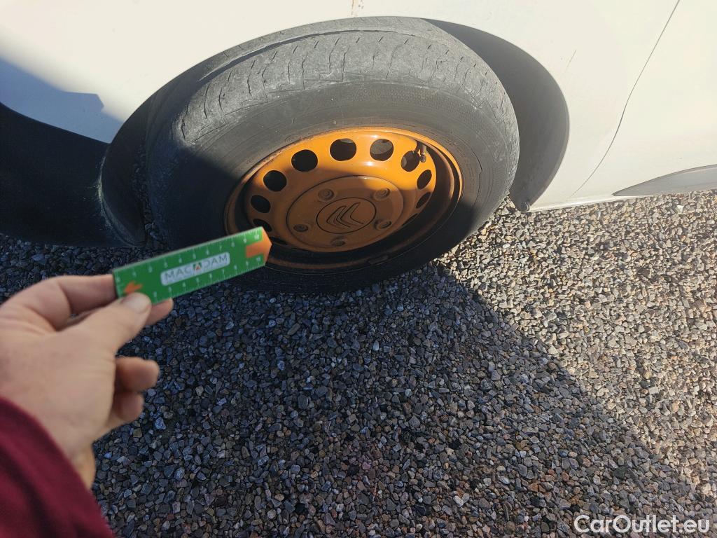  Citroen  Jumpy CITROEN  / 2016 / 4P / furgón Talla M BlueHDi 100 S&S 6v Control #31