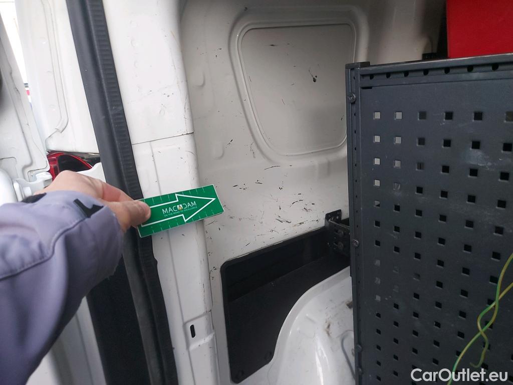  Fiat  Doblo FIAT Doblò Cargo/2015/3P/furgón derivado de turismo Cargo Base Plus 1.4 Tjet 89kW GNC
 #17