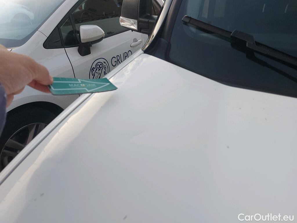  Fiat  Doblo FIAT Doblò Cargo/2015/3P/furgón derivado de turismo Cargo Base Plus 1.4 Tjet 89kW GNC
 #7