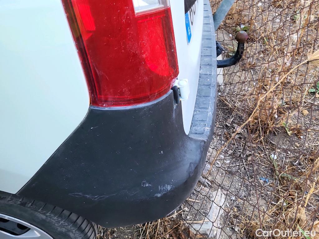  Dacia  Dokker DACIA  / 2013 / 4P / furgón derivado de turismo Van Essential Blue dCi 70kW (95CV) #13