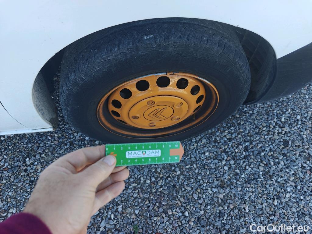  Citroen  Jumpy CITROEN  / 2016 / 4P / furgón Talla M BlueHDi 100 S&S 6v Control #40