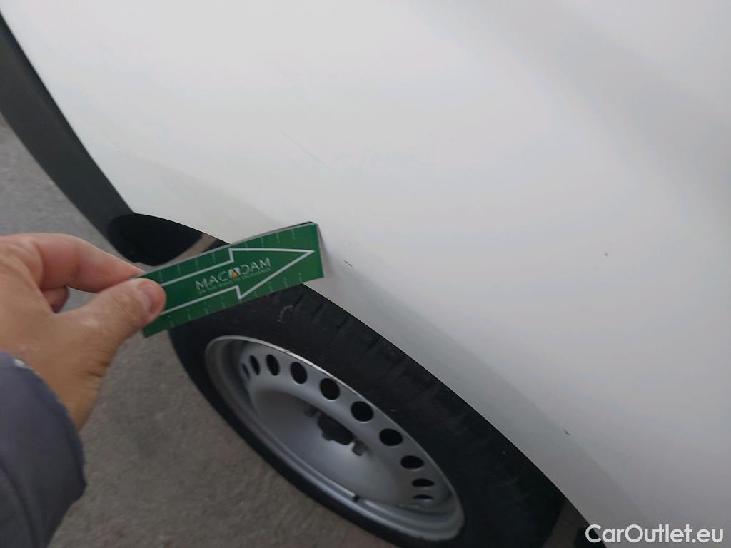  Fiat  Doblo FIAT Doblò Cargo/2015/3P/furgón derivado de turismo Cargo Base Plus 1.4 Tjet 89kW GNC
 #31