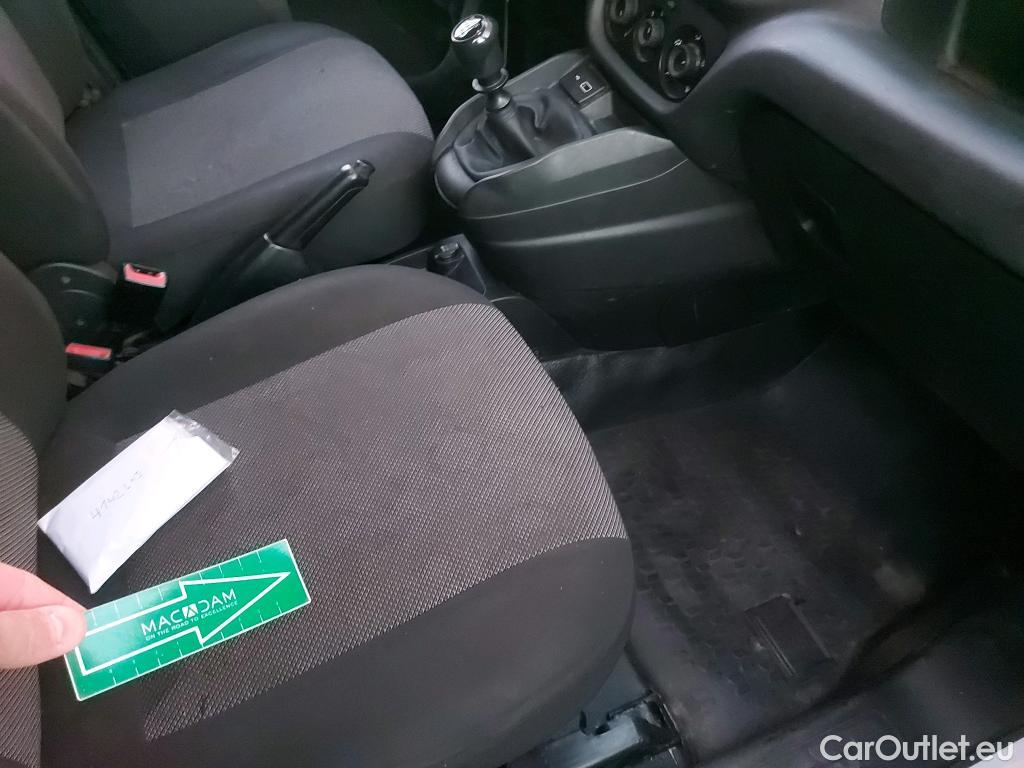  Fiat  Doblo FIAT Doblò Cargo/2015/3P/furgón derivado de turismo Cargo Base Plus 1.4 Tjet 89kW GNC
 #15