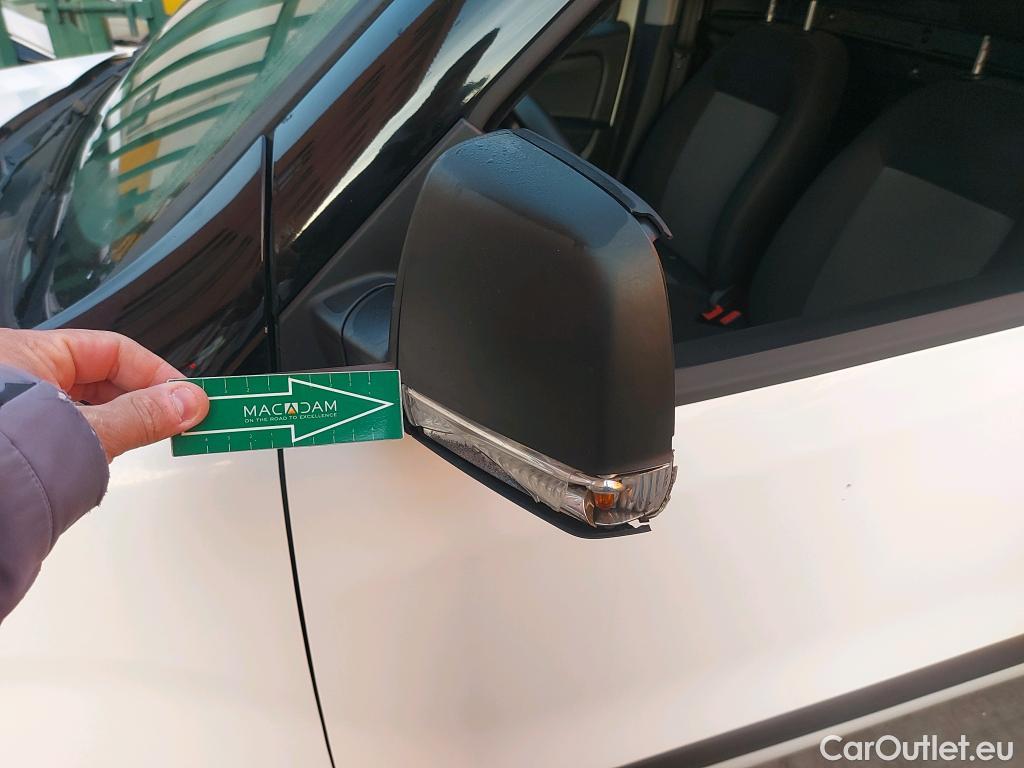  Fiat  Doblo FIAT Doblò Cargo/2015/3P/furgón derivado de turismo Cargo Base Plus 1.4 Tjet 89kW GNC #1