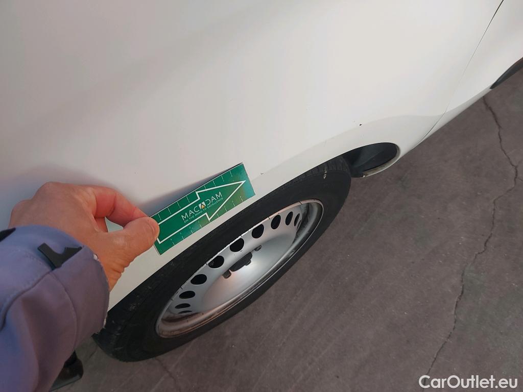  Fiat  Doblo FIAT Doblò Cargo/2015/3P/furgón derivado de turismo Cargo Base Plus 1.4 Tjet 89kW GNC #19