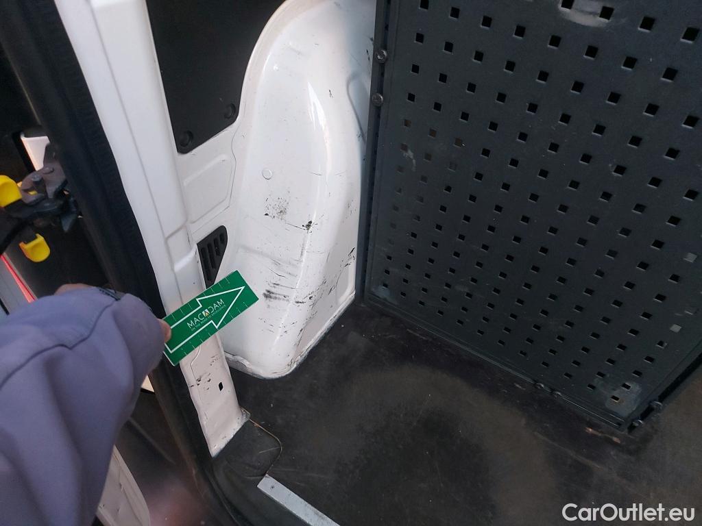  Fiat  Doblo FIAT Doblò Cargo/2015/3P/furgón derivado de turismo Cargo Base Plus 1.4 Tjet 89kW GNC #13