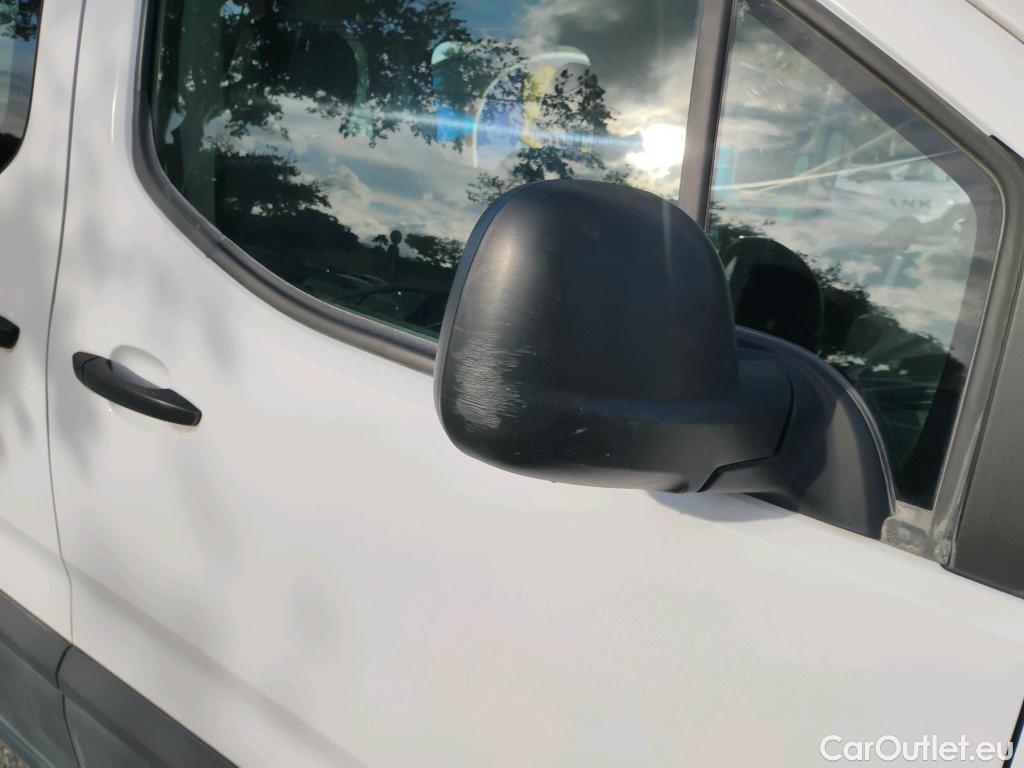  Peugeot  RIFTER PEUGEOT  / 2018 / 4P / monovolumen compacto Access Standard BlueHDi 73kW #18