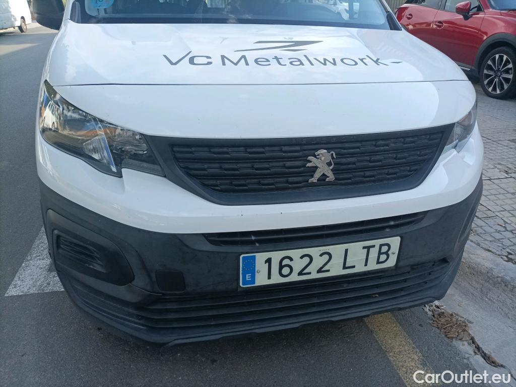  Peugeot  RIFTER PEUGEOT  / 2018 / 4P / monovolumen compacto Active Long BlueHDi 73kW #9