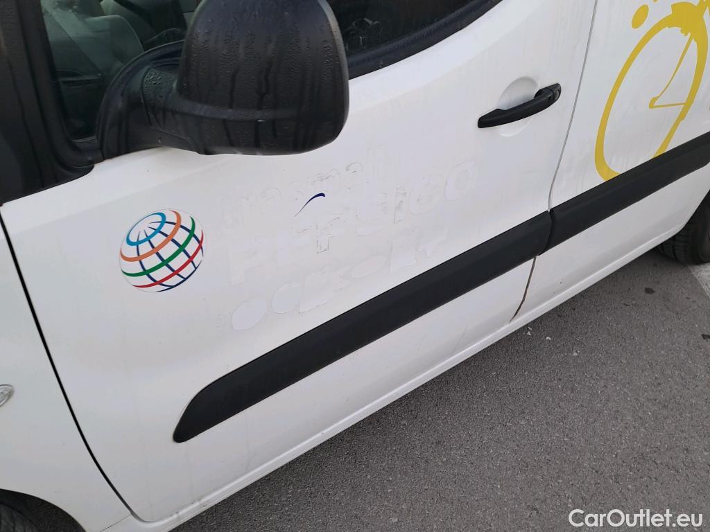  Peugeot  Partner PEUGEOT  VU 4p 2G furgón derivado de Furgón Confort PackL2 BlueHDi 73KW (100) #20