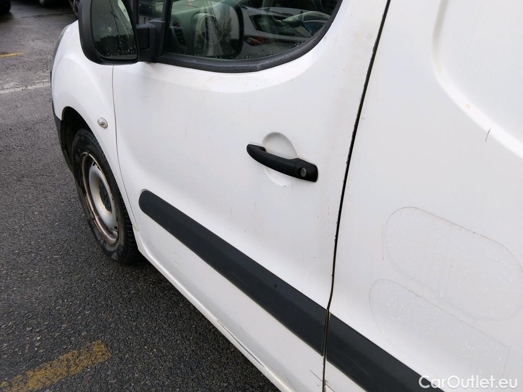  Peugeot  Partner PEUGEOT  VU 3p 2G furgón derivado de Furgón Confort L1 BlueHDi 73KW (100CV) #25