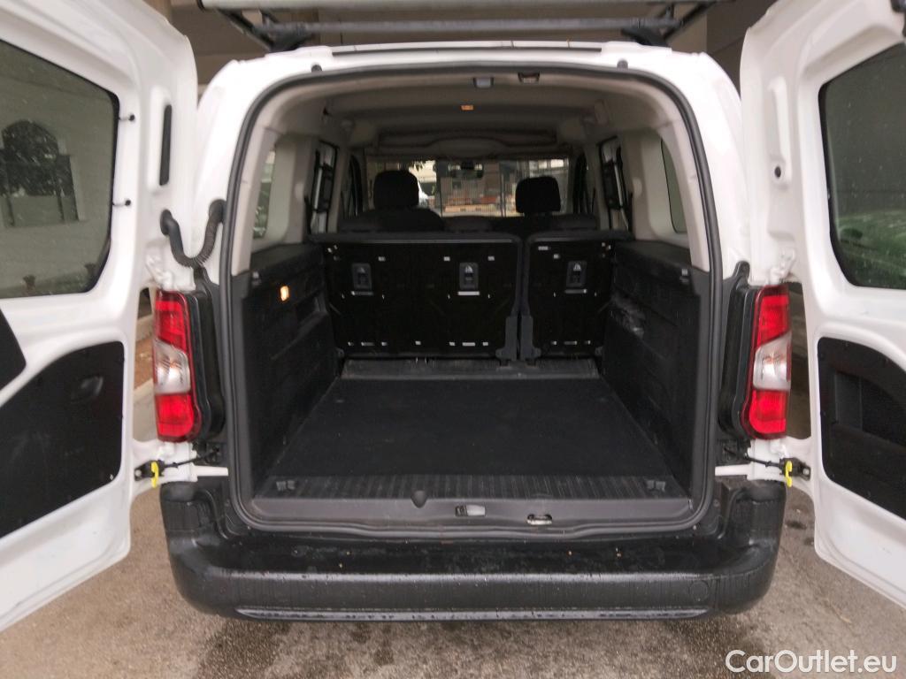  Peugeot  RIFTER PEUGEOT  / 2018 / 4P / monovolumen compacto Active Long BlueHDi 73kW #2