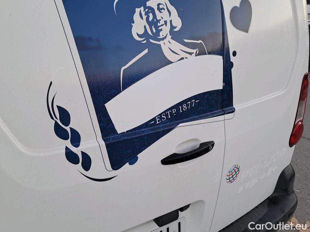  Peugeot  Partner PEUGEOT  VU 4p 2G furgón derivado de Furgón Confort PackL2 BlueHDi 73KW (100) #21