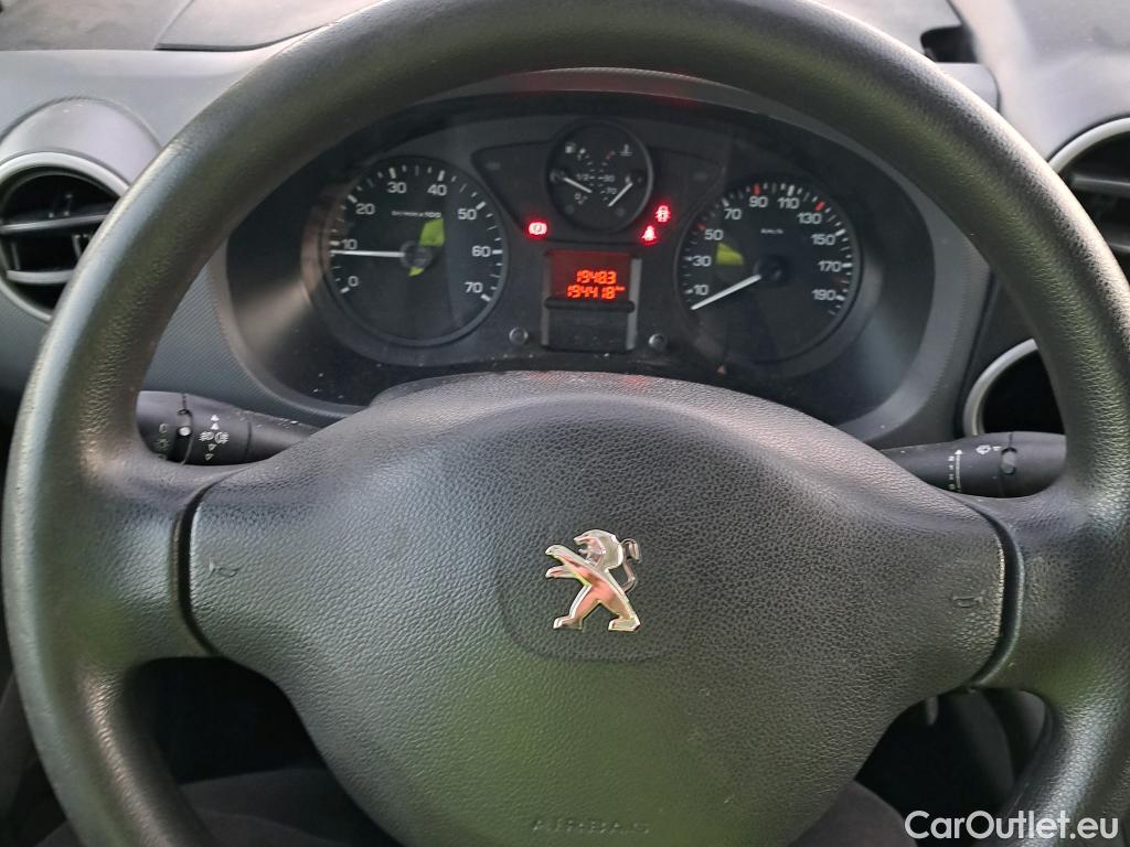  Peugeot  Partner PEUGEOT  VU 4p 2G furgón derivado de Furgón Confort PackL2 BlueHDi 73KW (100) #32