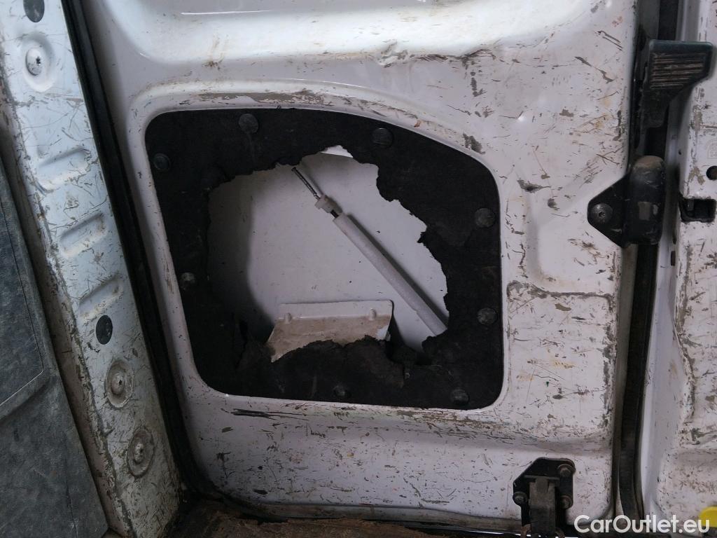  Peugeot  Partner PEUGEOT  VU 3p 2G furgón derivado de Furgón Confort L1 BlueHDi 73KW (100CV) #49