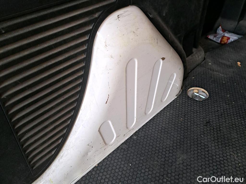  Peugeot  Partner PEUGEOT  VU 4p 2G furgón derivado de Furgón Confort PackL2 BlueHDi 73KW (100) #12