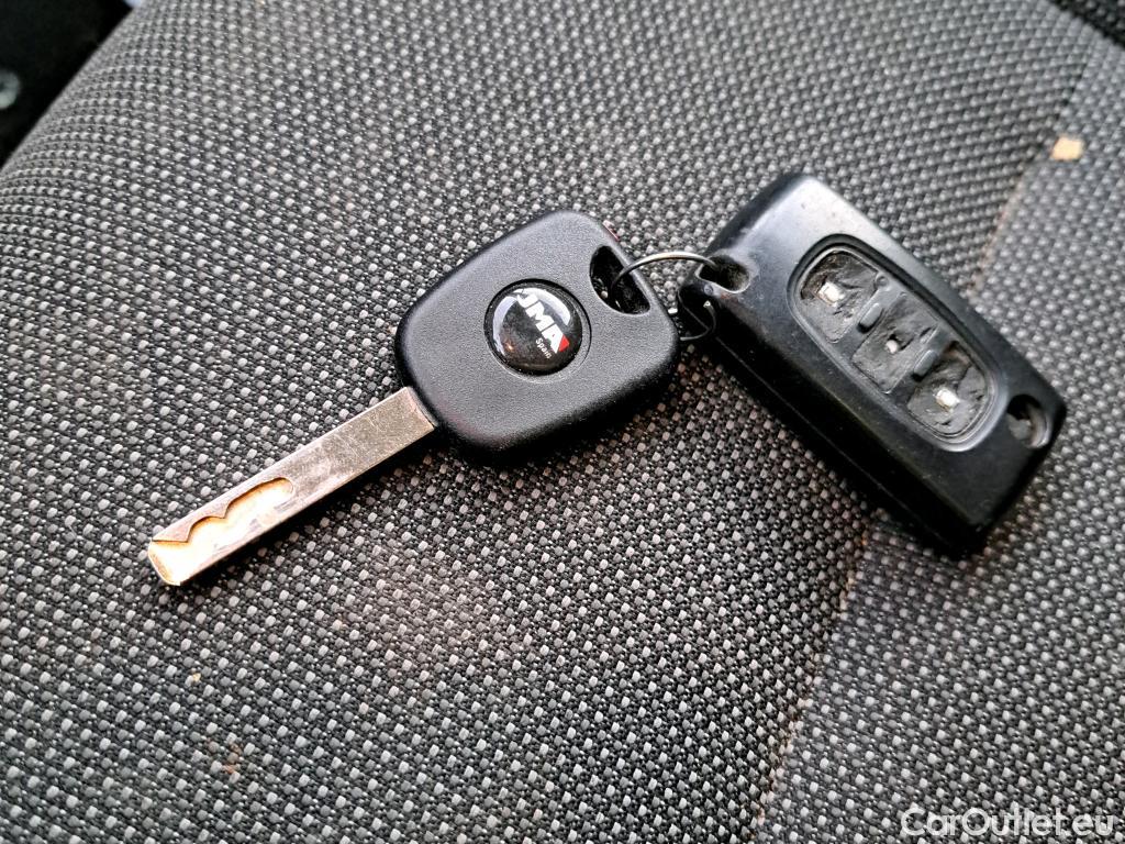  Peugeot  Partner PEUGEOT  VU 4p 2G furgón derivado de Furgón Confort PackL2 BlueHDi 73KW (100) #3