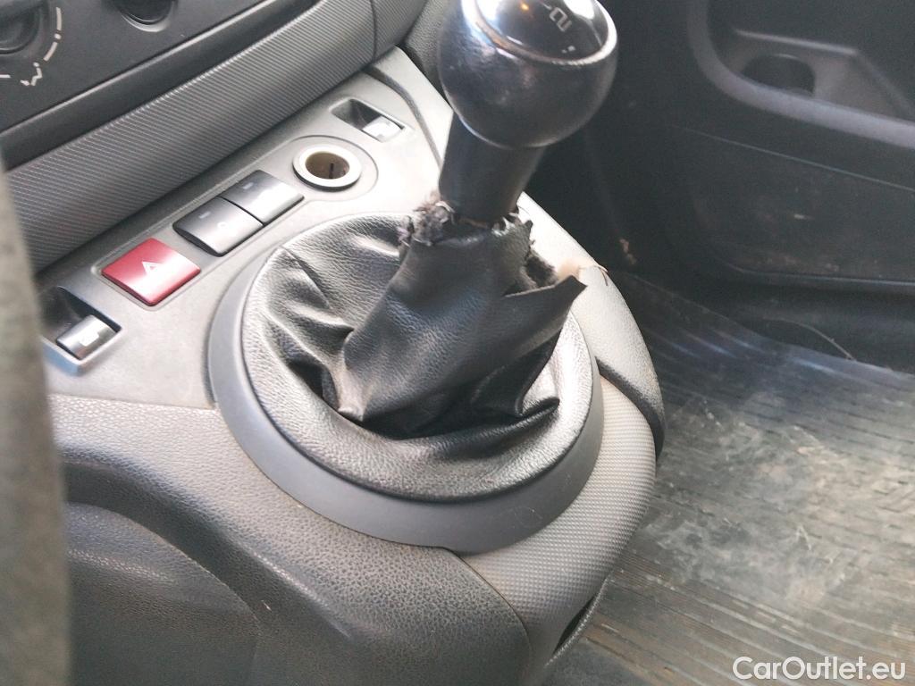  Peugeot  Partner PEUGEOT  VU 3p 2G furgón derivado de Furgón Confort L1 BlueHDi 73KW (100CV) #53