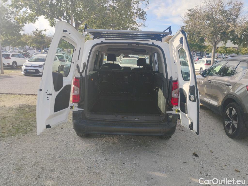  Peugeot  RIFTER PEUGEOT  / 2018 / 4P / monovolumen compacto Active Long BlueHDi 73kW #2