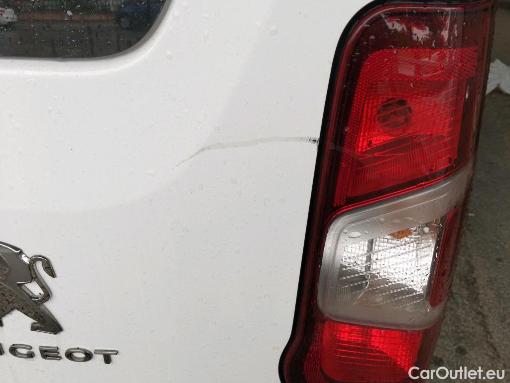  Peugeot  RIFTER PEUGEOT  / 2018 / 4P / monovolumen compacto Active Long BlueHDi 73kW #9