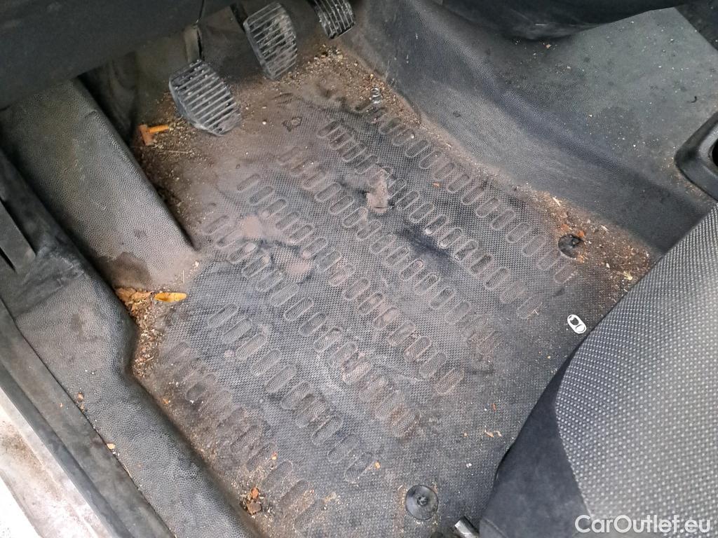  Peugeot  Partner PEUGEOT  VU 4p 2G furgón derivado de Furgón Confort PackL2 BlueHDi 73KW (100) #18