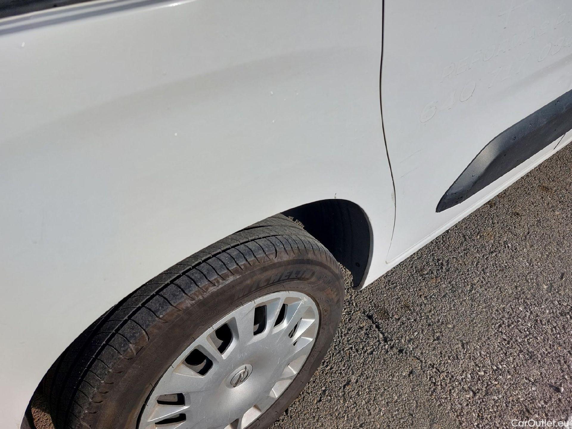  Opel  Combo  Life E Expression 1.5 100CV MT5 E6dT  #21