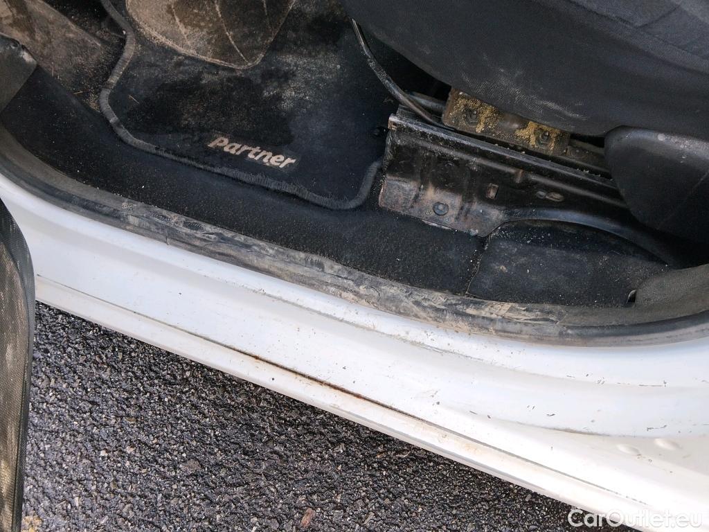  Peugeot  Partner PEUGEOT  VU 3p 2G furgón derivado de Furgón Confort L1 BlueHDi 73KW (100CV) #63