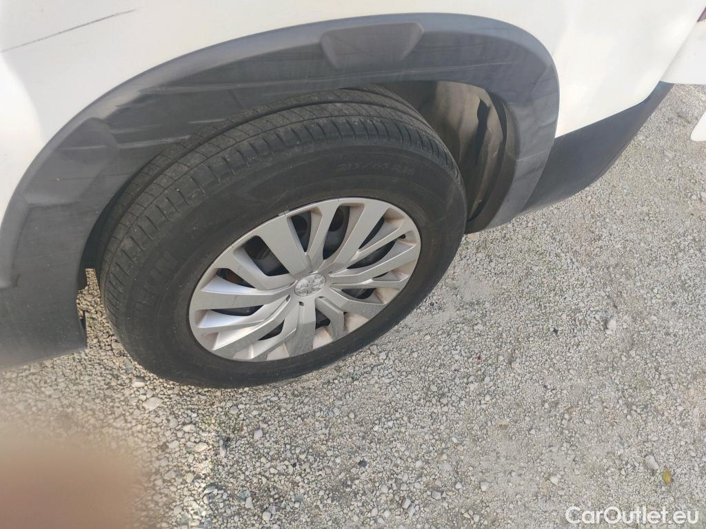  Peugeot  RIFTER PEUGEOT  / 2018 / 4P / monovolumen compacto Active Long BlueHDi 73kW #19