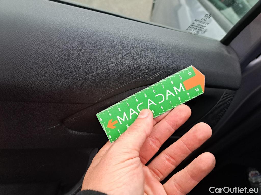  Peugeot  208  Affaire Premium Pack 1.5 HDi 100CV BVM5 E6dT #1