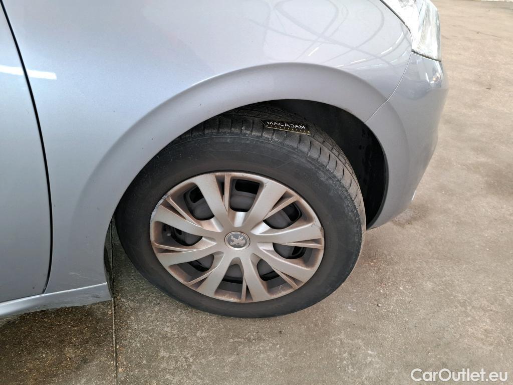  Peugeot  208  Affaire Premium Pack 1.5 HDi 100CV BVM5 E6dT #19