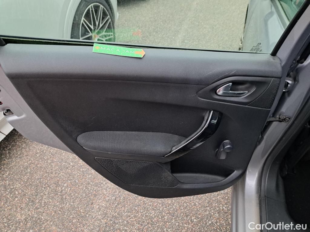  Peugeot  208  Affaire Premium Pack 1.5 HDi 100CV BVM5 E6dT #2