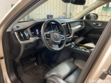  Volvo  XC60 T6 Recharge 350 AWD Plus Dark VOC Drag Panorama #5