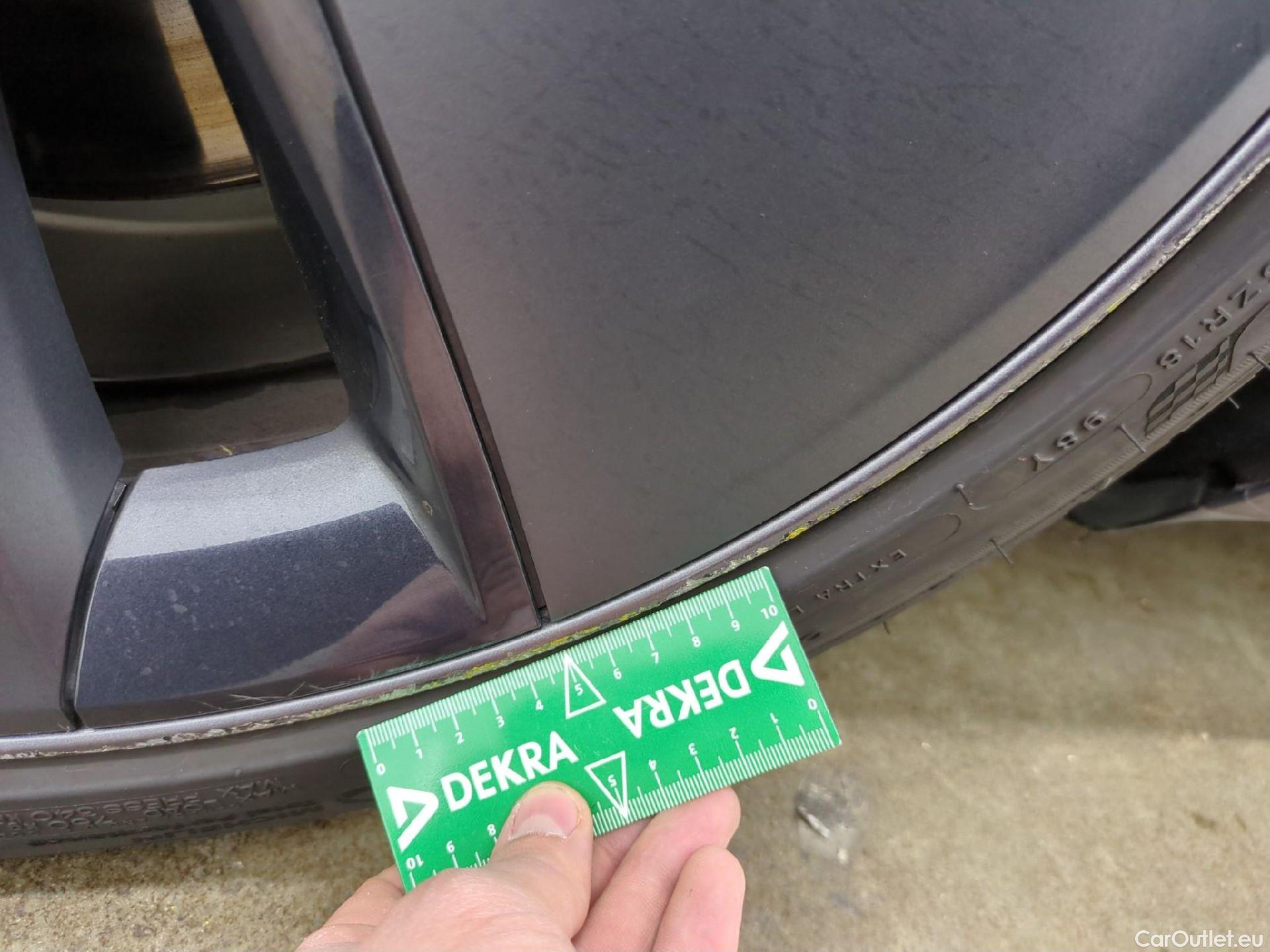  Tesla  Model 3 TESLA  / 2018 / 4P / Berline Autonomie Standard Plus RWD #23