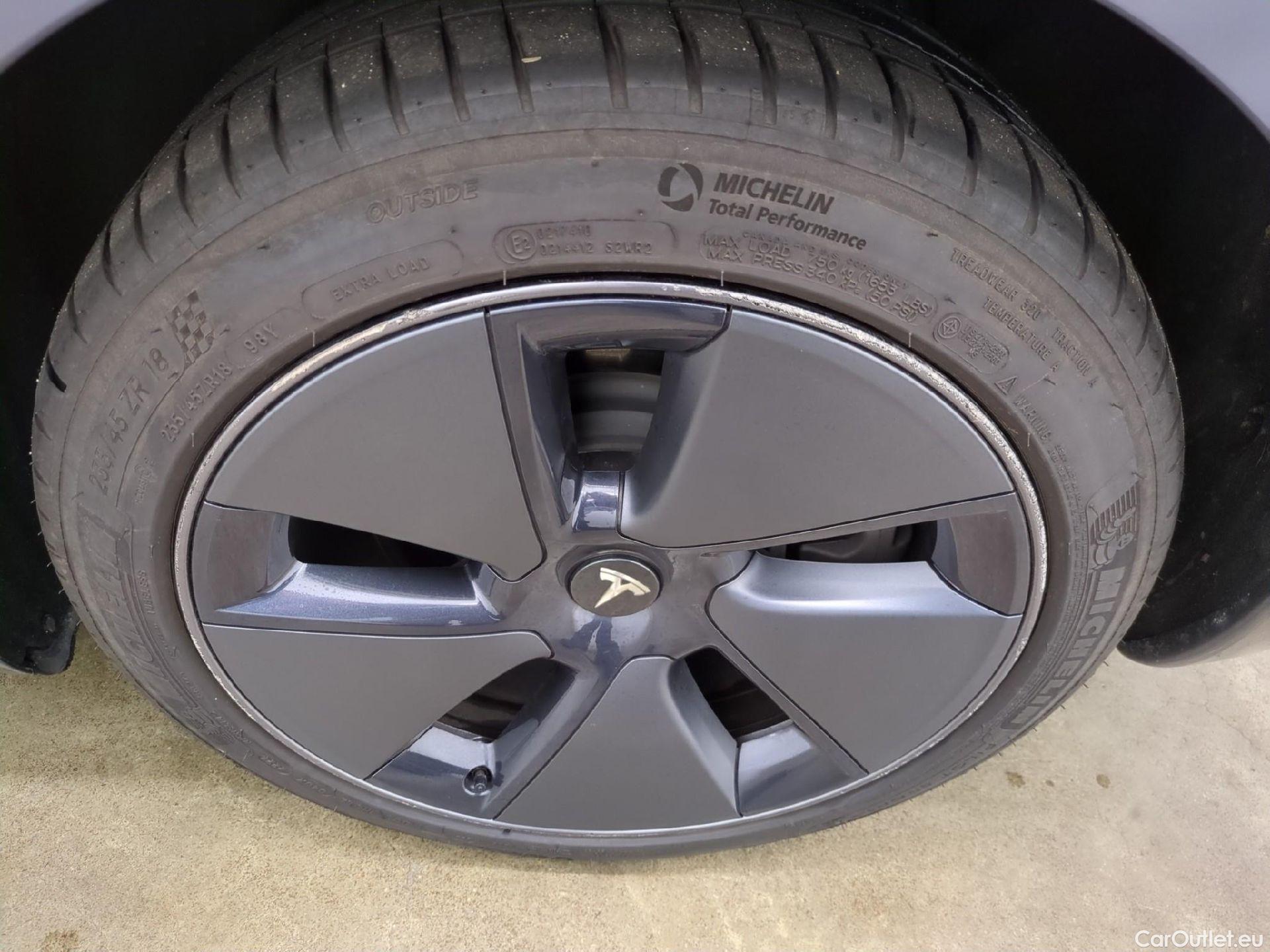  Tesla  Model 3 TESLA  / 2018 / 4P / Berline Autonomie Standard Plus RWD #12