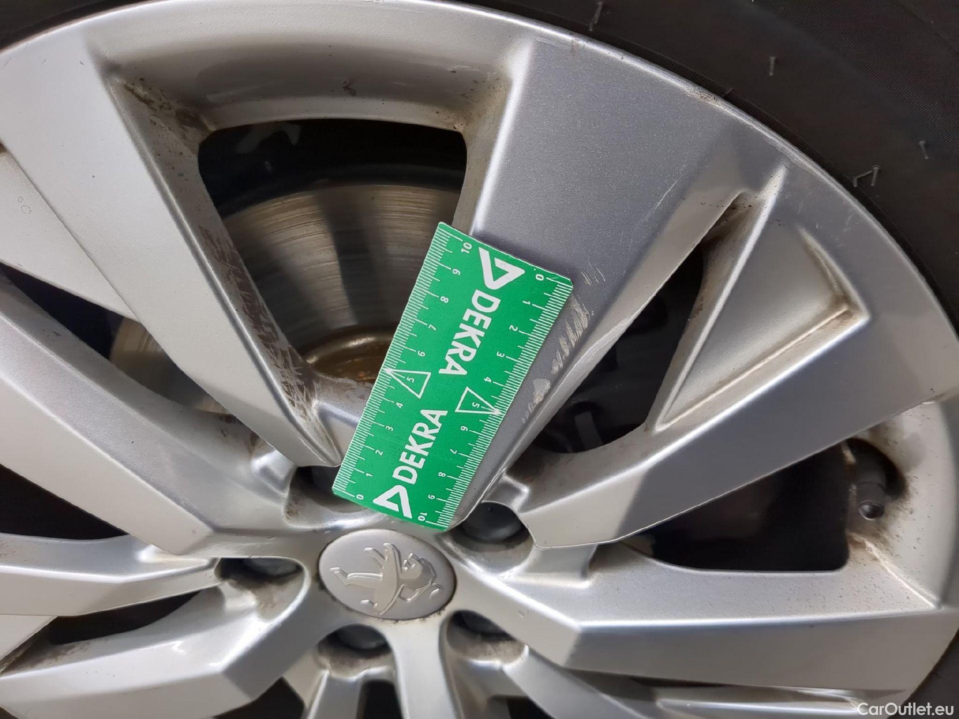  Peugeot  3008  Active Business 1.5 HDi 130CV BVA8 E6dT #6