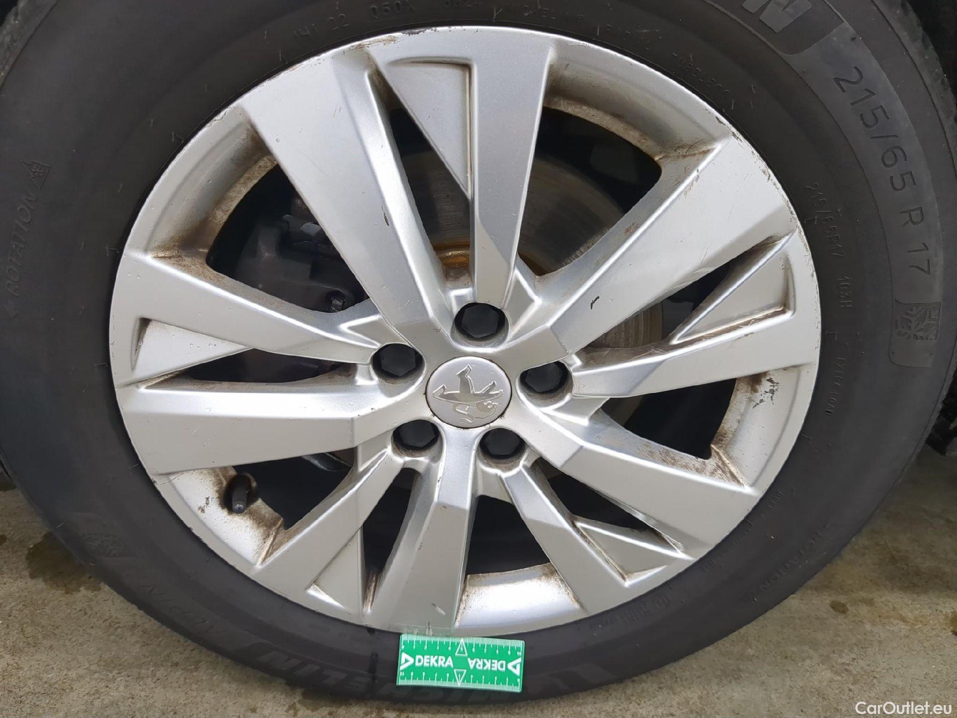  Peugeot  3008  Active Business 1.5 HDi 130CV BVA8 E6dT #8