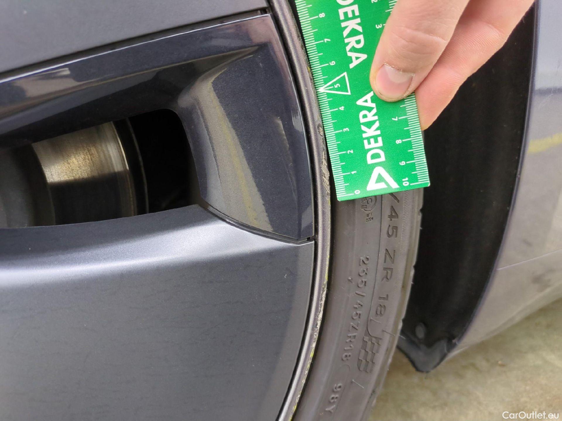  Tesla  Model 3 TESLA  / 2018 / 4P / Berline Autonomie Standard Plus RWD #24