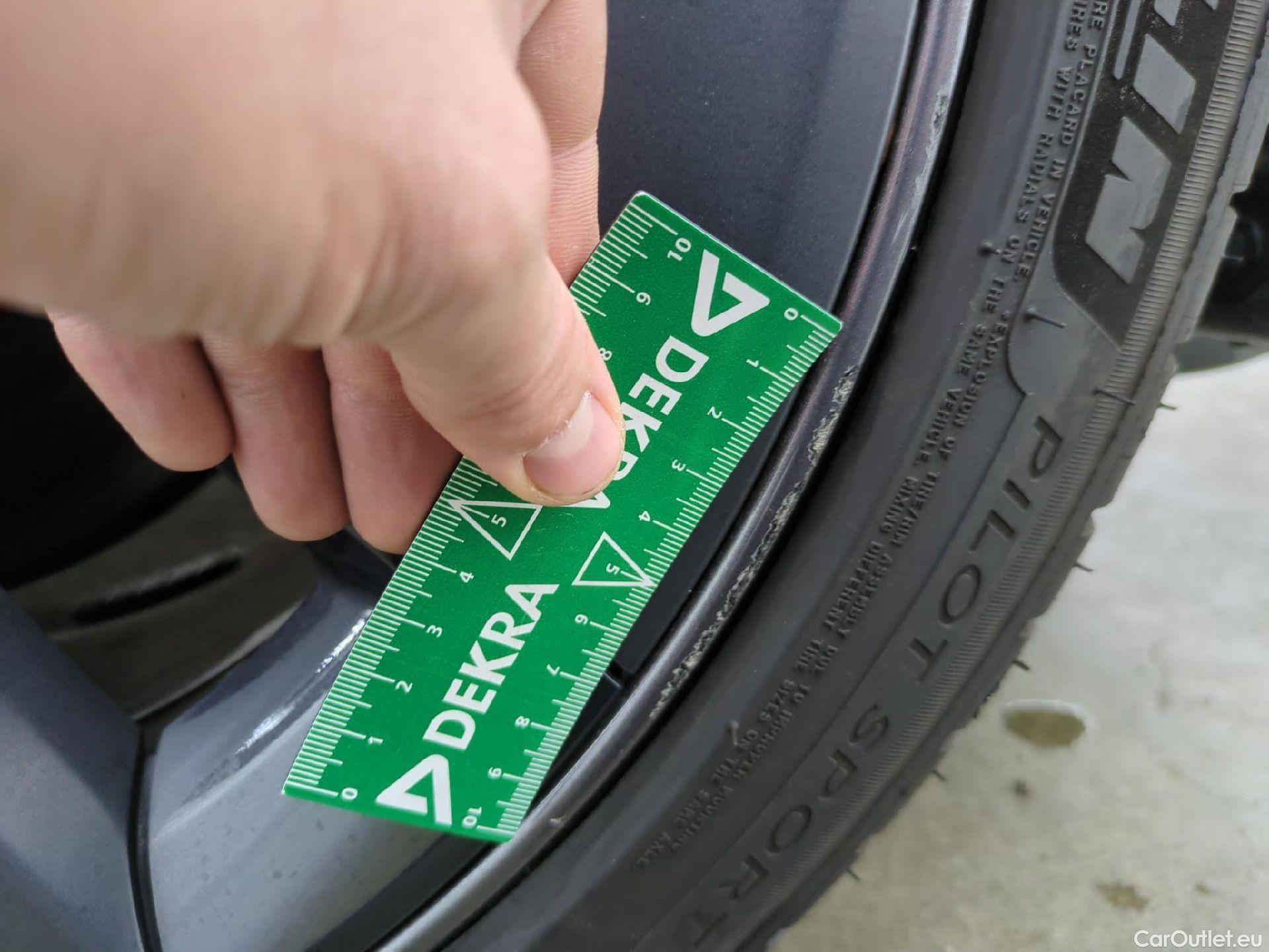  Tesla  Model 3 TESLA  / 2018 / 4P / Berline Autonomie Standard Plus RWD #16