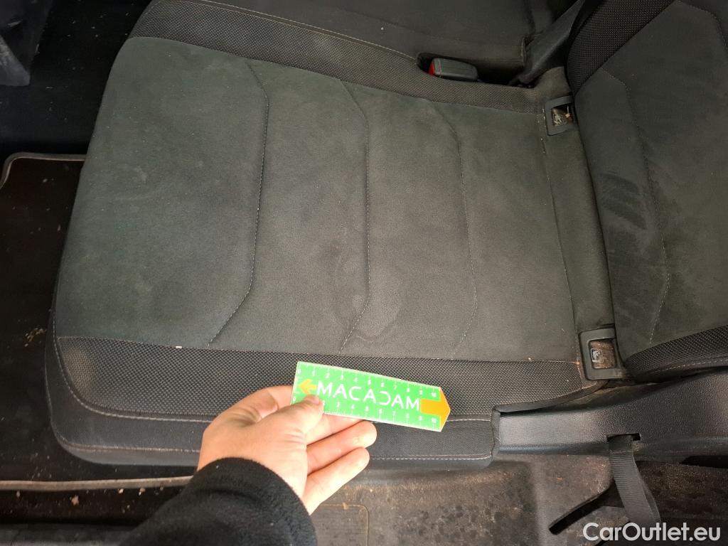  Volkswagen  Tiguan VOLKSWAGEN  Allspace / 2017 / 5P / SUV 2.0 TDI 150 DSG7 Carat #50