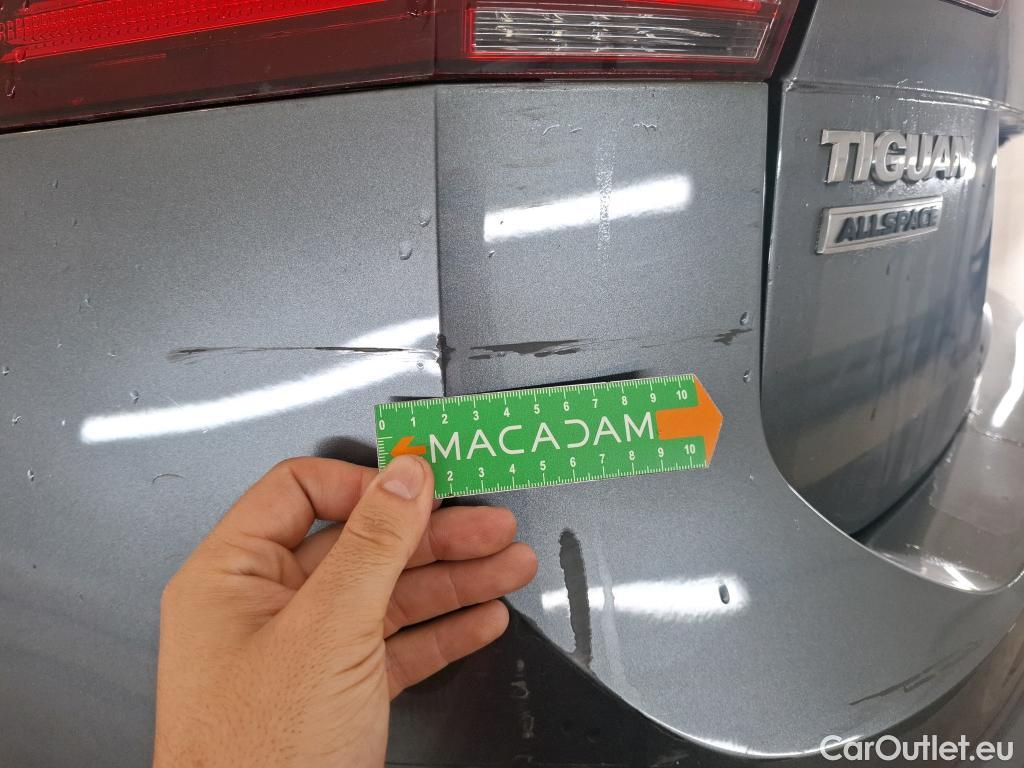  Volkswagen  Tiguan VOLKSWAGEN  Allspace / 2017 / 5P / SUV 2.0 TDI 150 DSG7 Carat #16