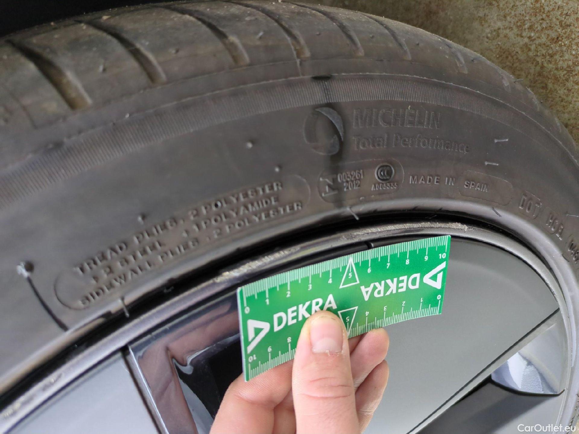  Tesla  Model 3 TESLA  / 2018 / 4P / Berline Autonomie Standard Plus RWD #6