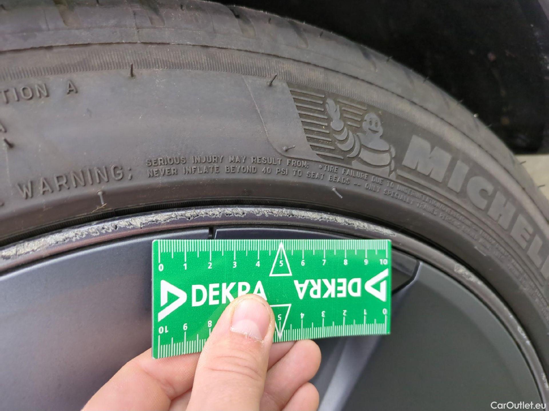  Tesla  Model 3 TESLA  / 2018 / 4P / Berline Autonomie Standard Plus RWD #15